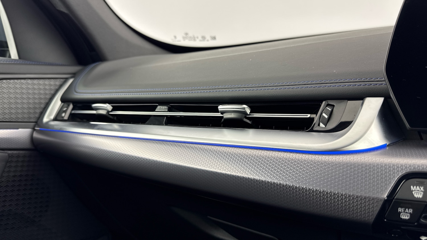 Used BMW iX1 2023 for sale - 76908452: Photo 33