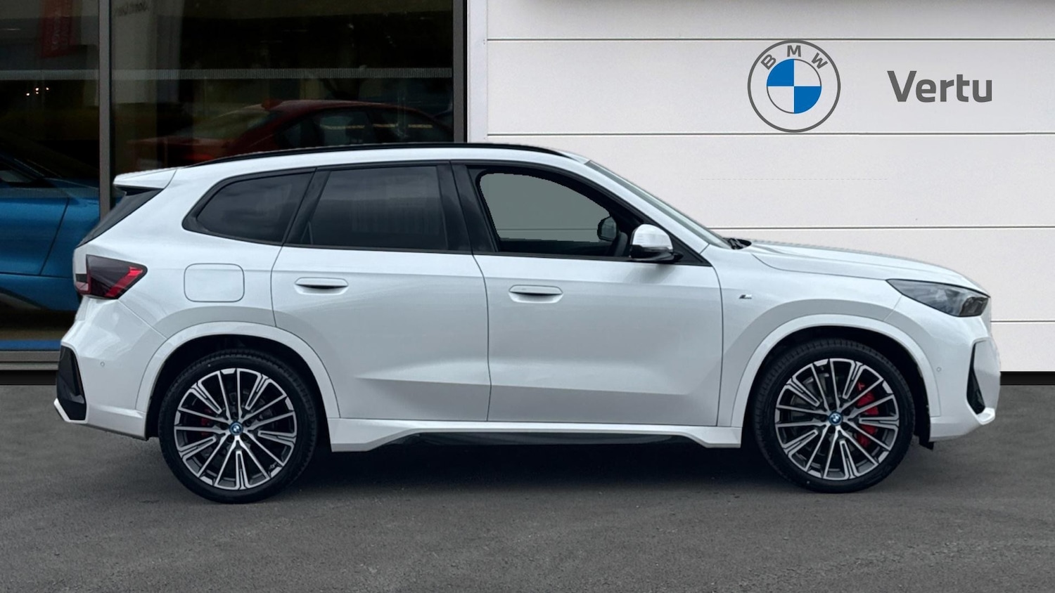 Used BMW iX1 2025 for sale - 76115799: Photo 3