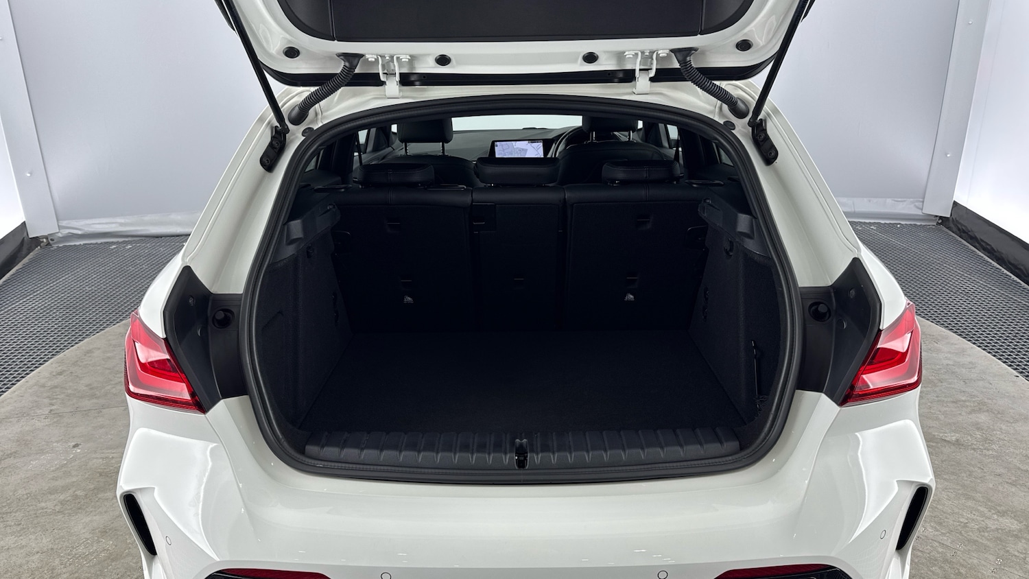 Used BMW 1 Series 2023 for sale - 77548114: Photo 13