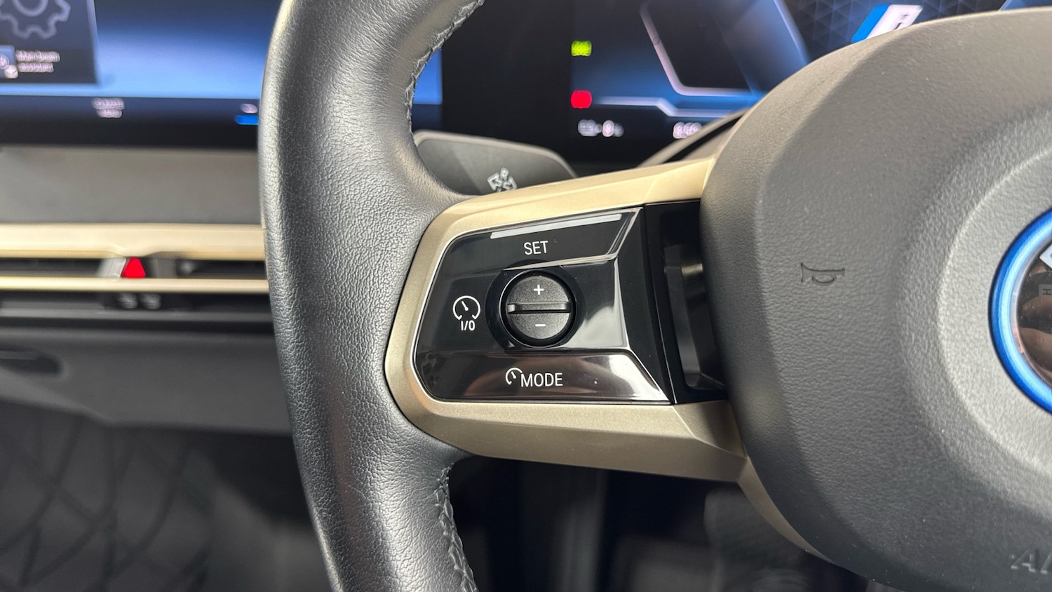 Used BMW iX 2022 for sale - 76946733: Photo 30