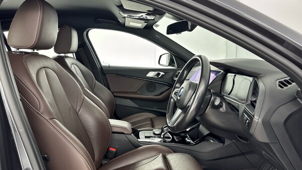 Used BMW 1 Series 2020 for sale - 76070022: Photo 11