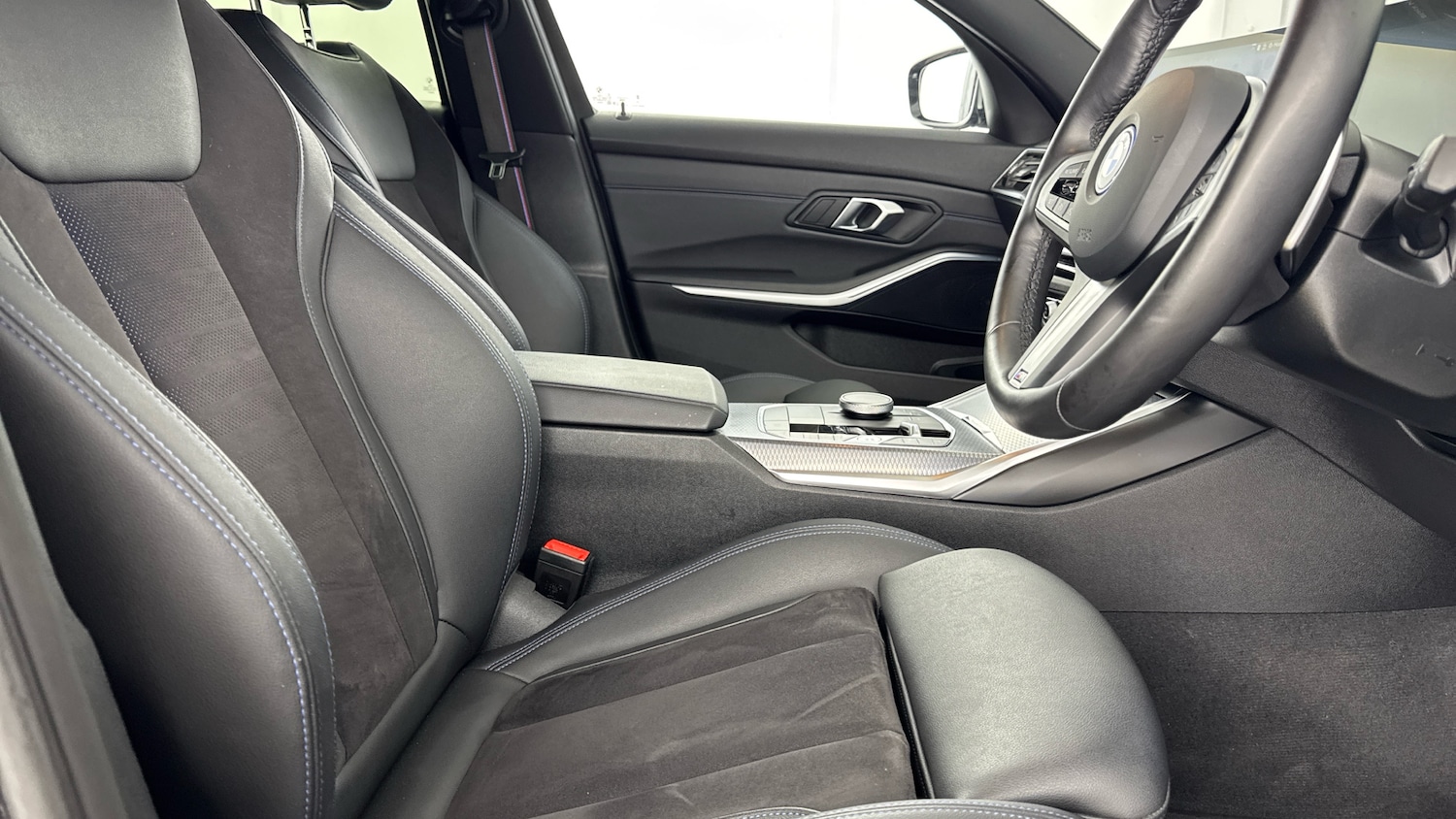 Used BMW 3 Series 2024 for sale - 77851203: Photo 33