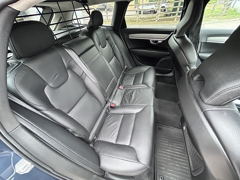 Used Volvo V90 Cross Country 2021 for sale - 76263780: Photo 16