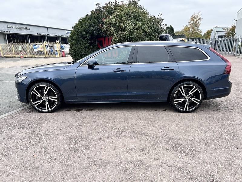 Used Volvo V90 Cross Country 2021 for sale - 76263780: Photo 2