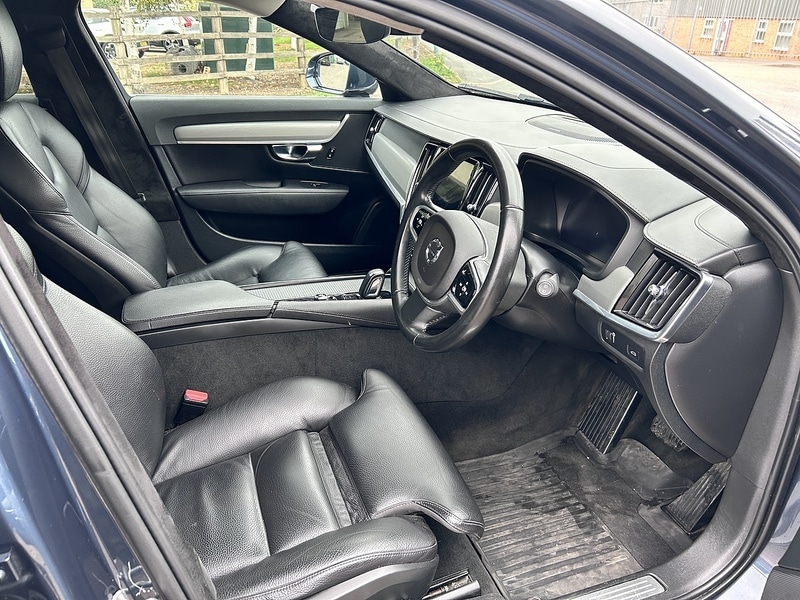 Used Volvo V90 Cross Country 2021 for sale - 76263780: Photo 6