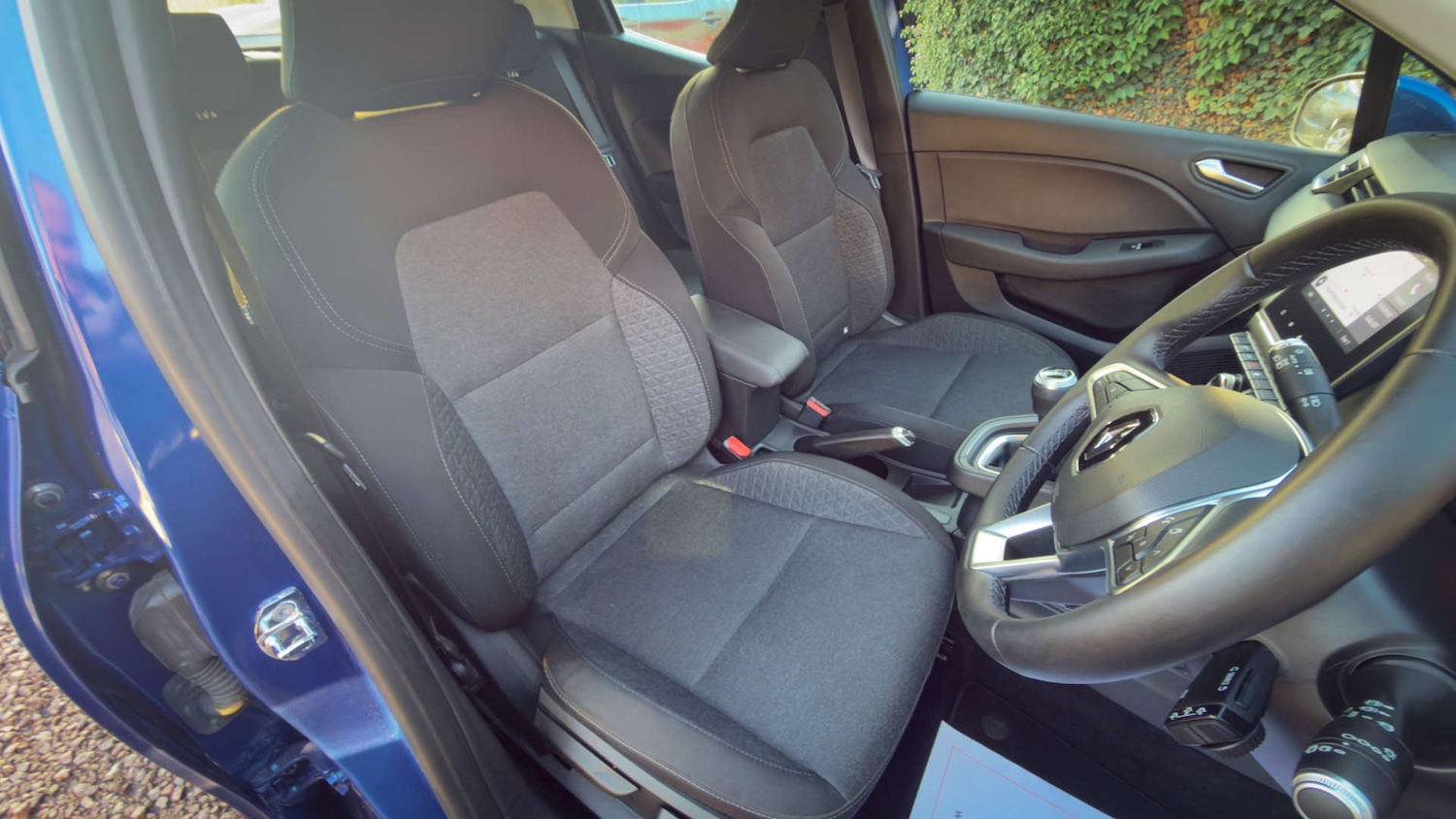 Used Renault Clio 2021 for sale - 77022312: Photo 11