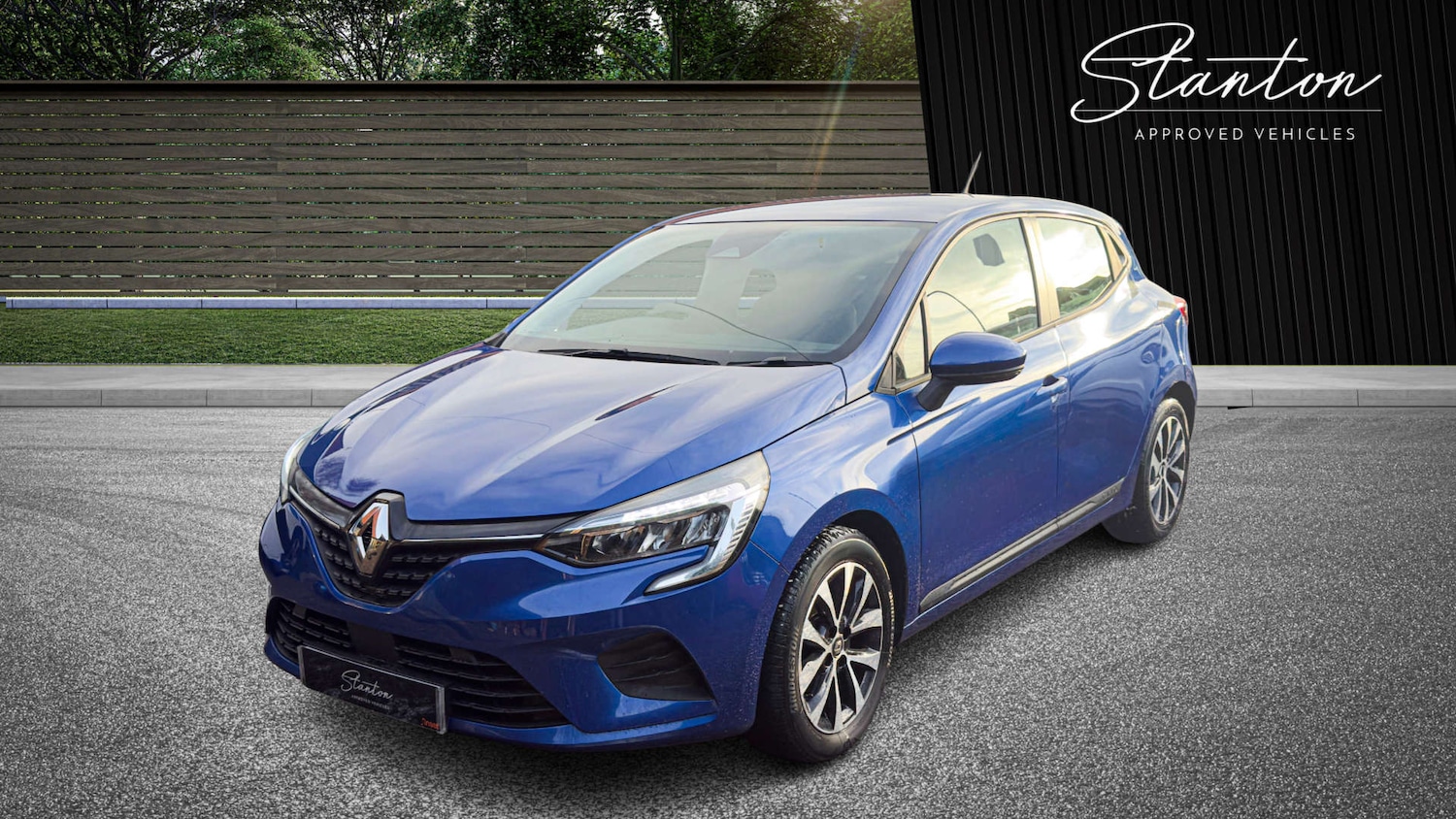 Used Renault Clio 2021 for sale - 77022312: Photo 2