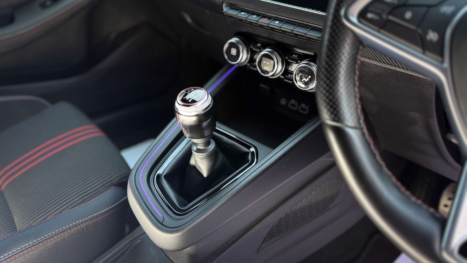 Used Renault Clio 2023 for sale - 77022293: Photo 11