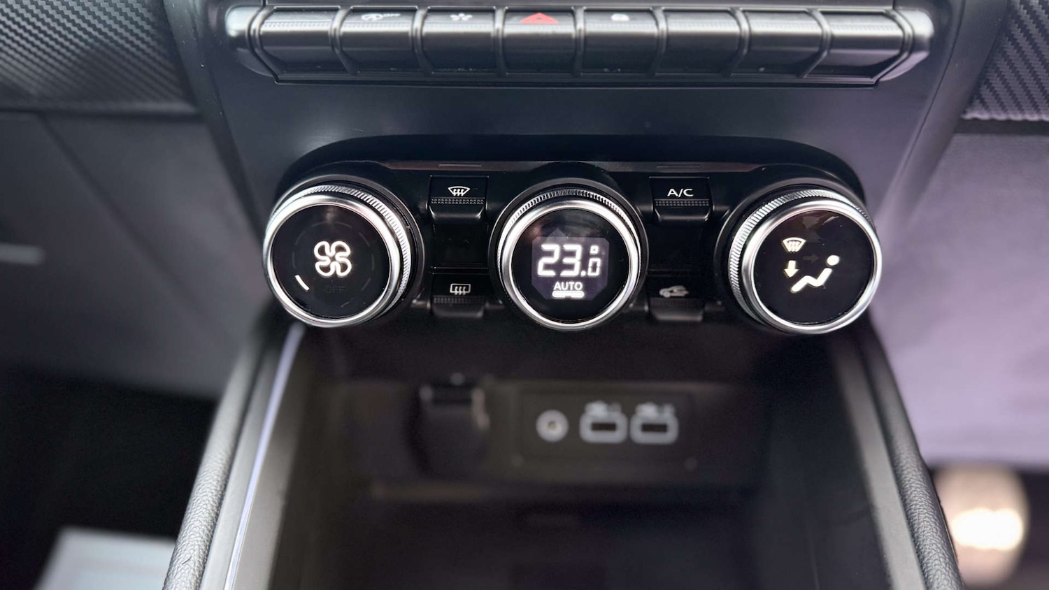 Used Renault Clio 2023 for sale - 77022293: Photo 18