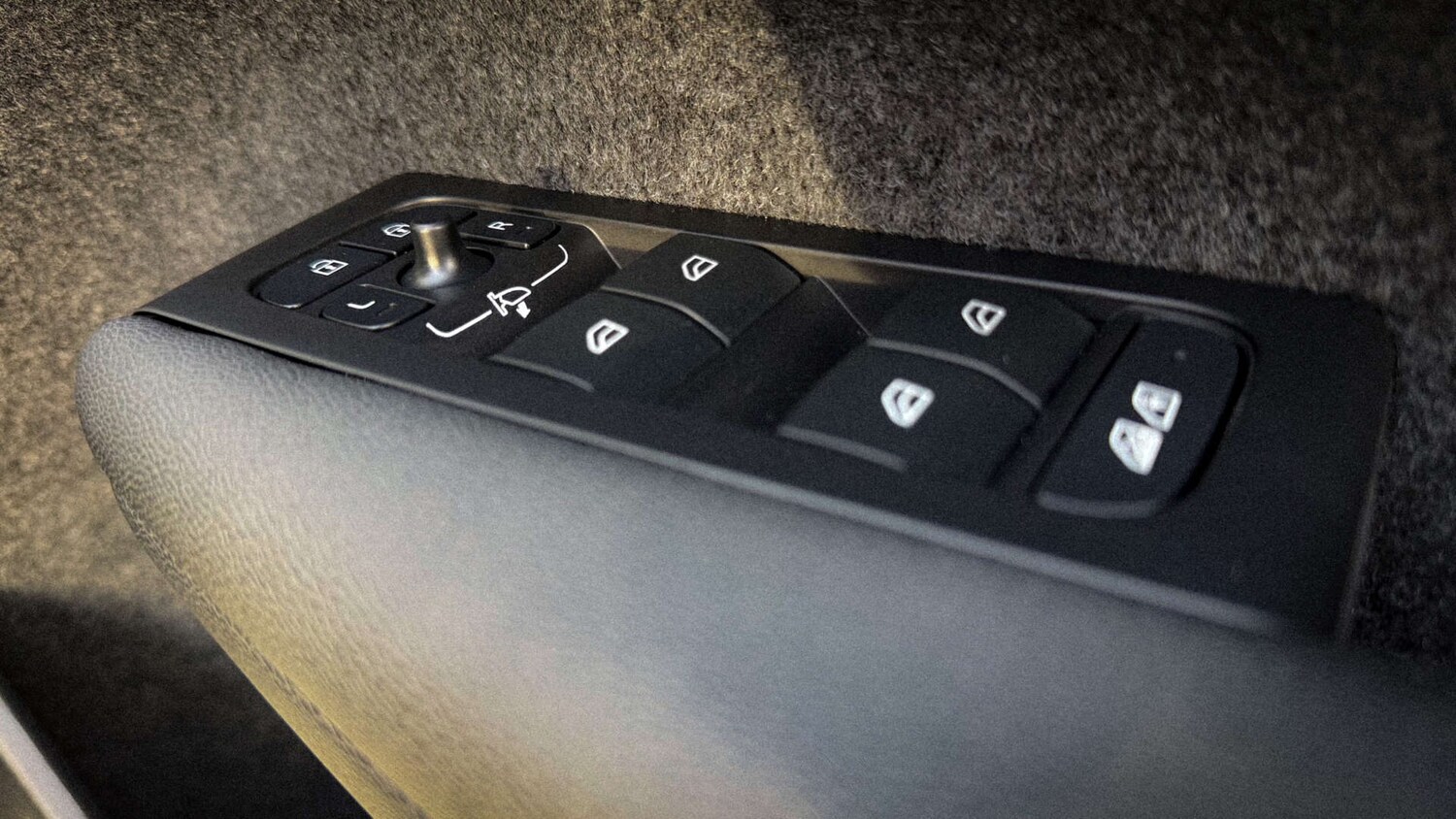 Used Volvo C40 2022 for sale - 76829980: Photo 33