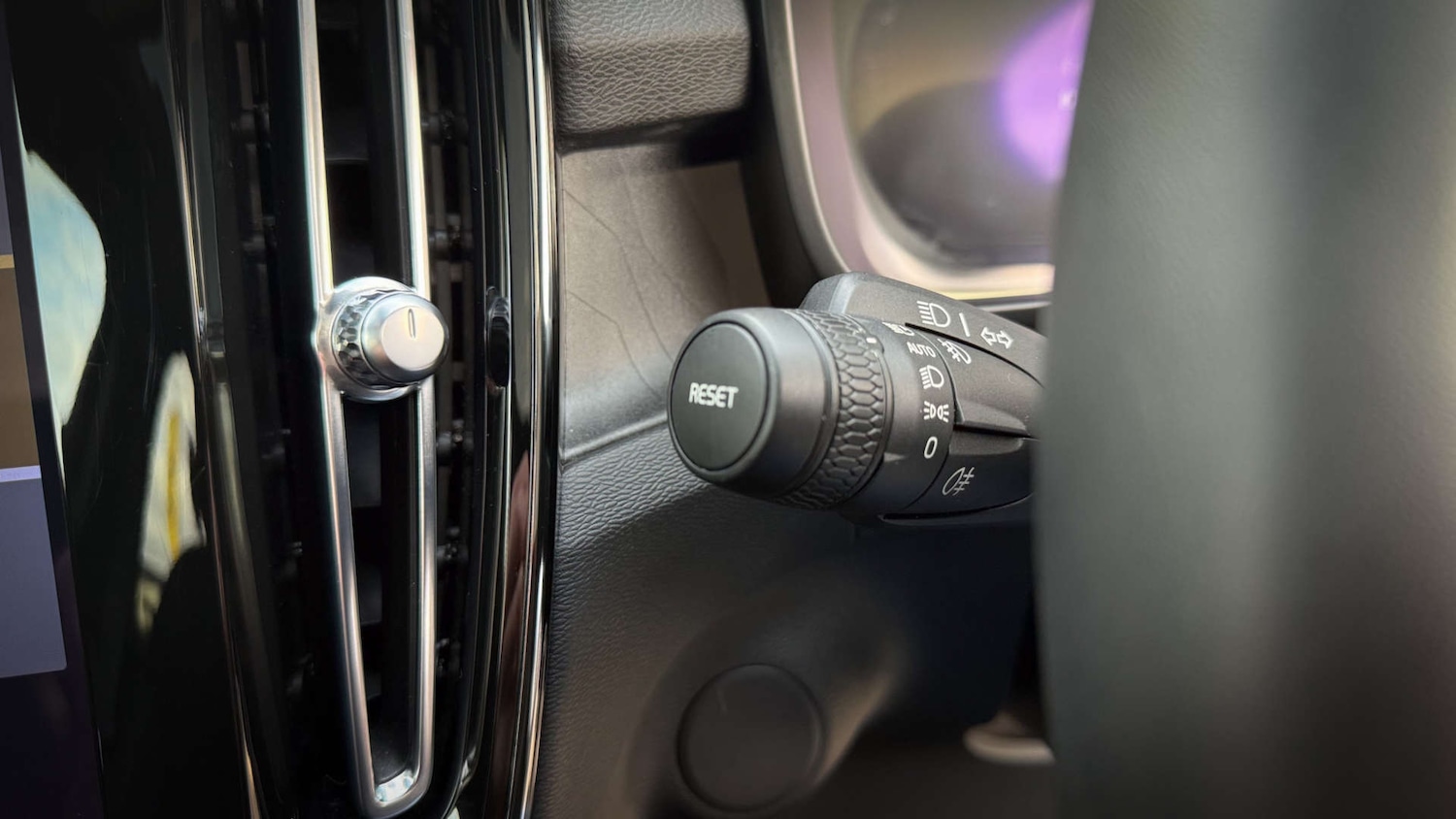 Used Volvo C40 2022 for sale - 76829980: Photo 35