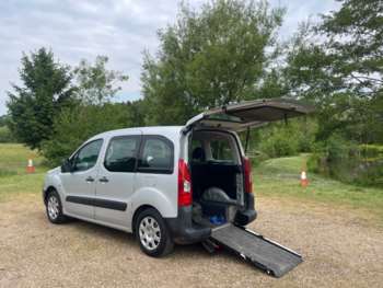 2009 (59) - 1.6 Urban 5dr * WHEEL CHAIR ACCESS RAMP * WAV * DELIVERY AVAILABLE