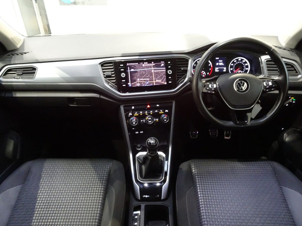 Used Volkswagen T-Roc 2021 for sale - 76950148: Photo 2