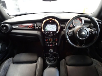Used MINI Hatch 2018 for sale - 79196687: Photo