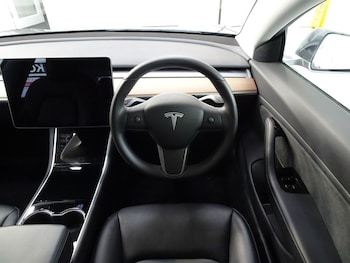 Used Tesla Model 3 2019 for sale - 76509681: Photo
