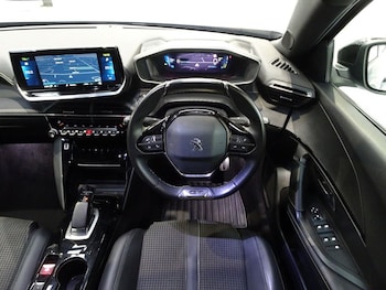 Used Peugeot 2008 2021 for sale - 76509697: Photo