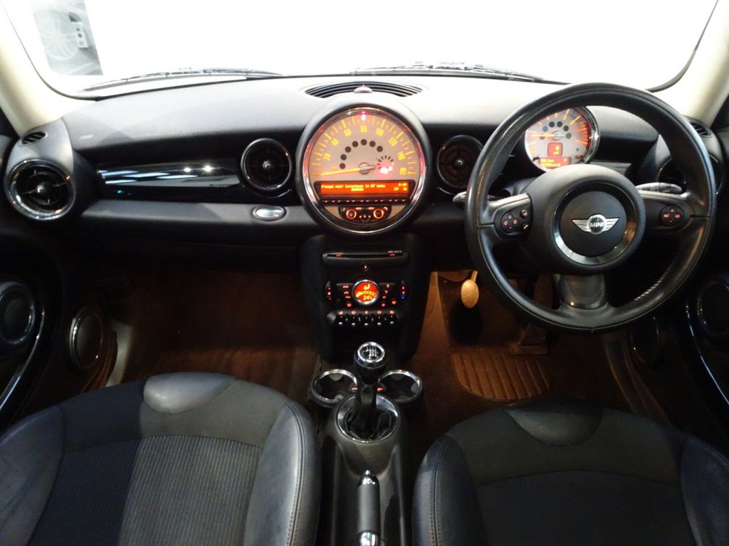 Used MINI Hatch 2011 for sale - 76868151: Photo 2