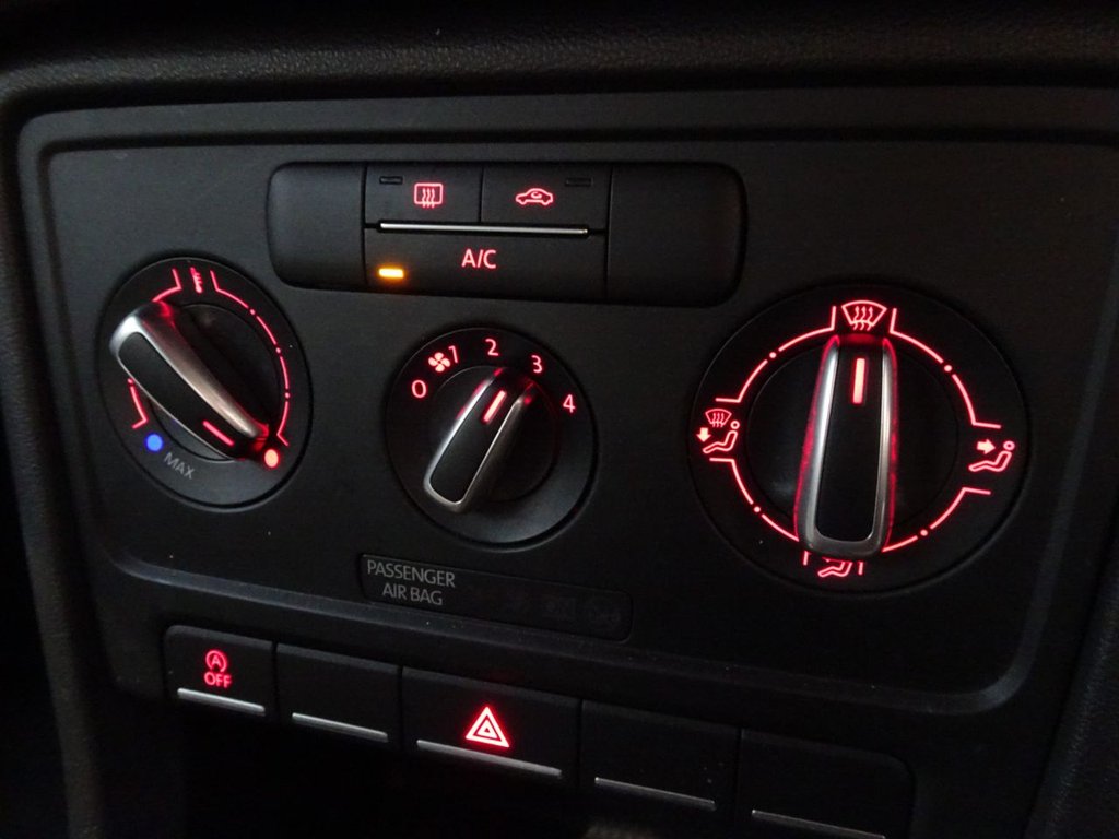 Used Volkswagen Beetle 2016 for sale - 77249809: Photo 16