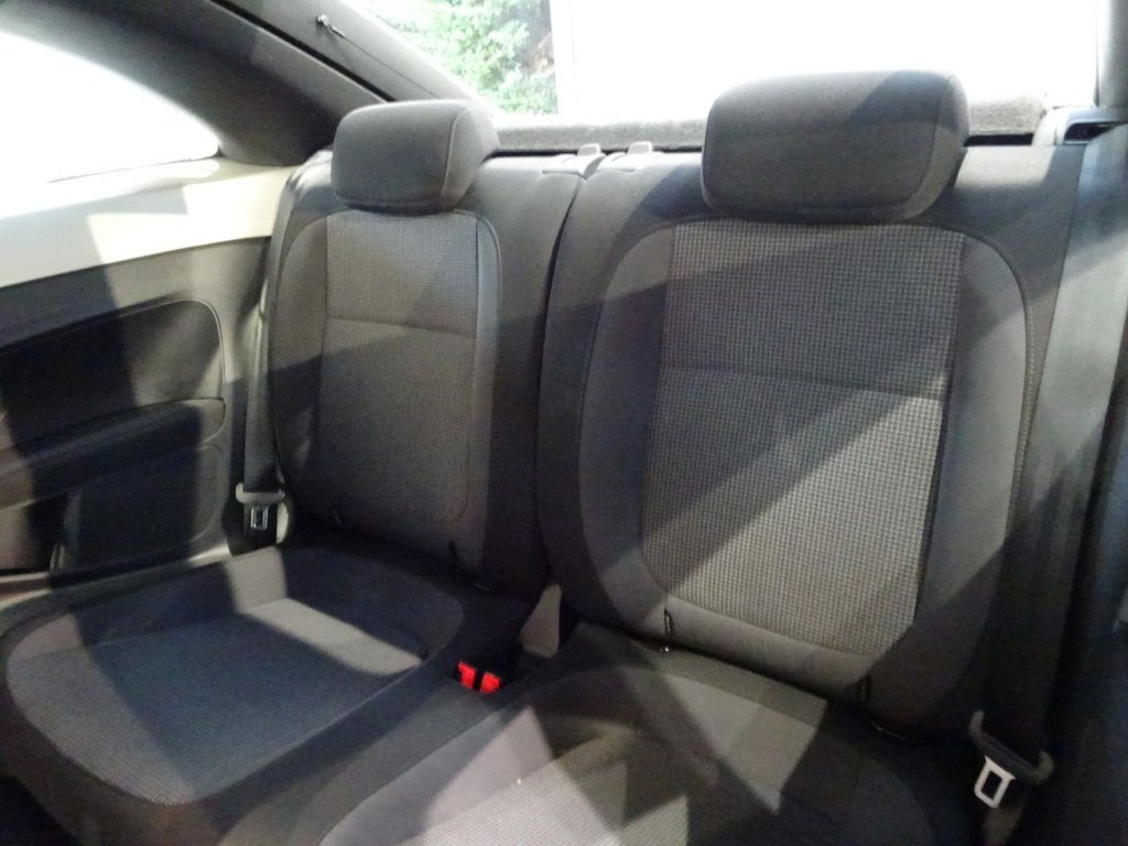 Used Volkswagen Beetle 2016 for sale - 77249809: Photo 26