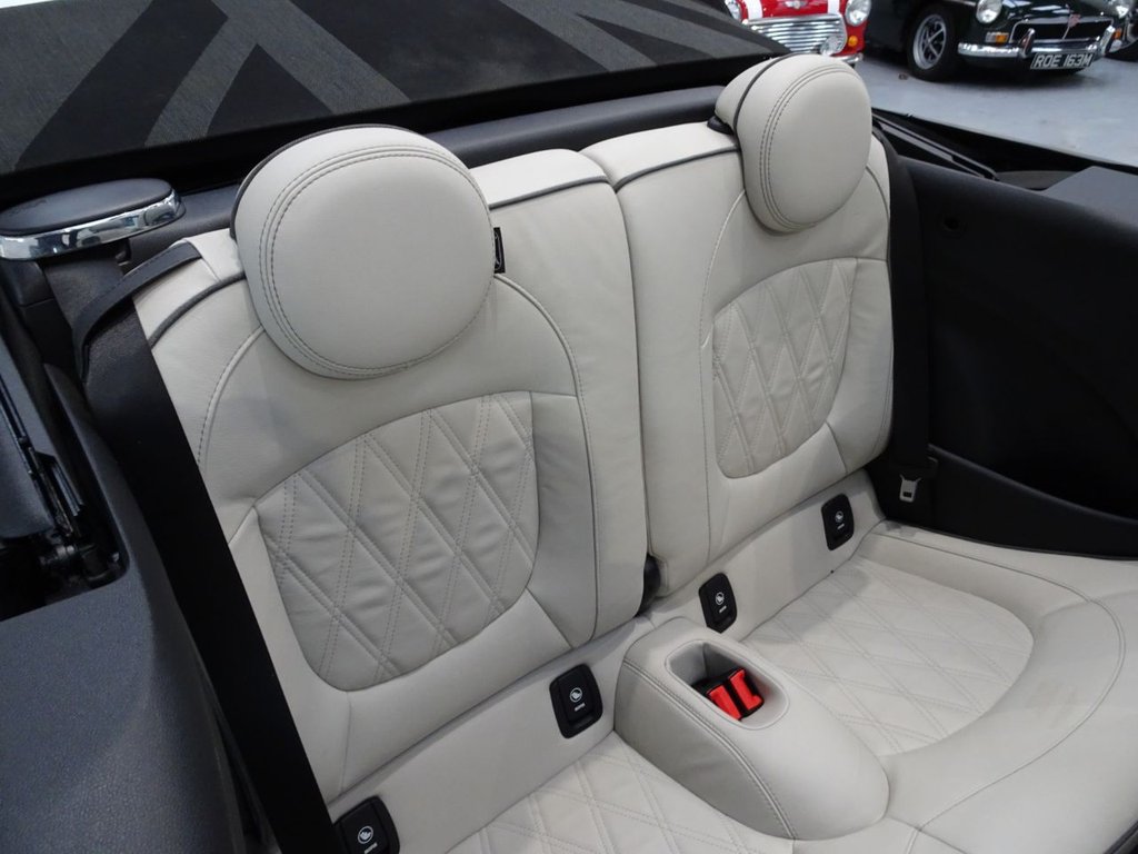 Used MINI Convertible 2022 for sale - 77642538: Photo 32