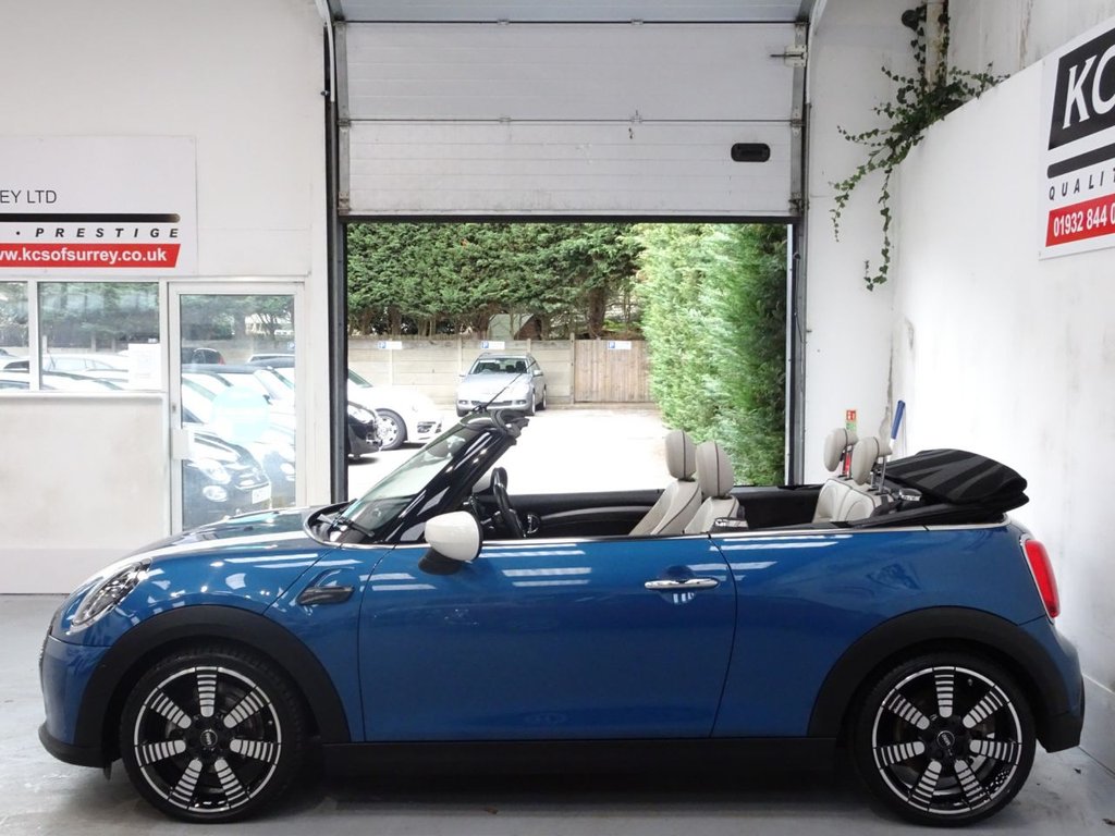 Used MINI Convertible 2022 for sale - 77642538: Photo 37