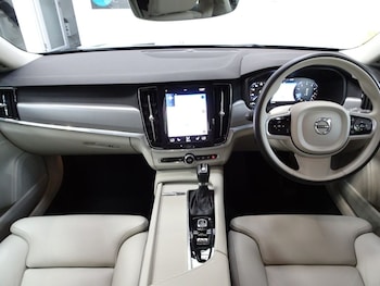 Used Volvo V90 2020 for sale - 78908634: Photo