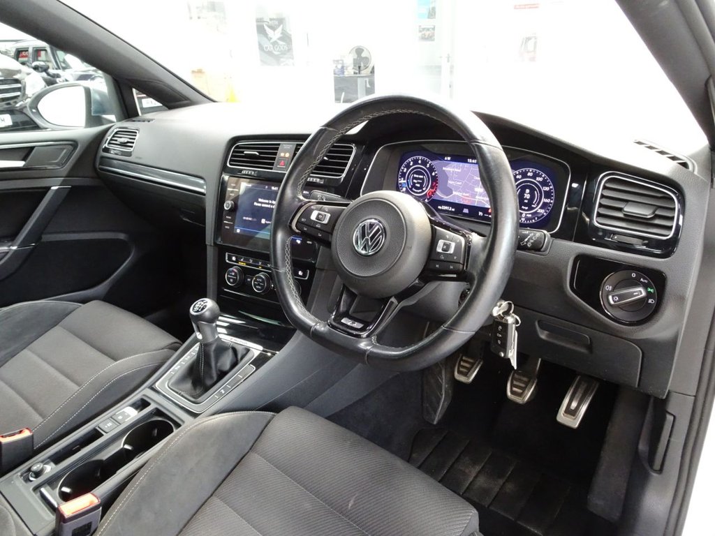 Used Volkswagen Golf 2018 for sale - 76509712: Photo 25