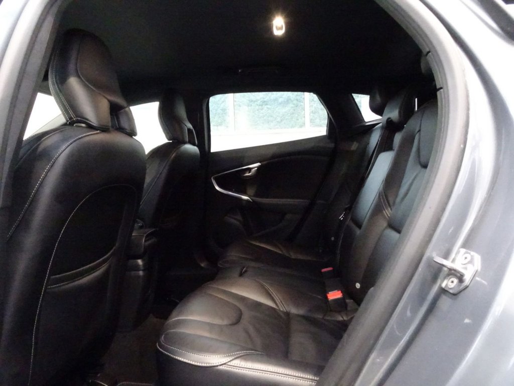 Used Volvo V40 2017 for sale - 77250034: Photo 12