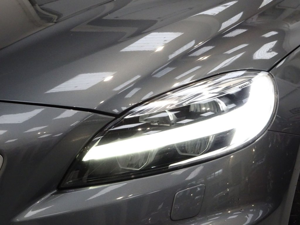 Used Volvo V40 2017 for sale - 77250034: Photo 33