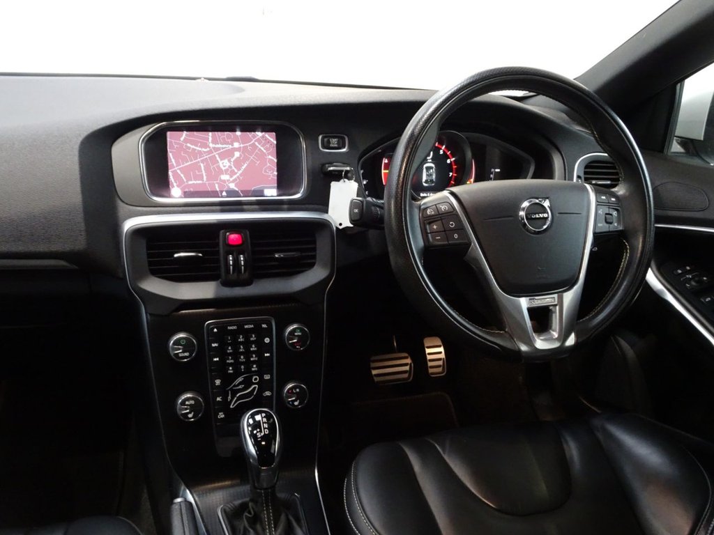 Used Volvo V40 2017 for sale - 77250034: Photo 34