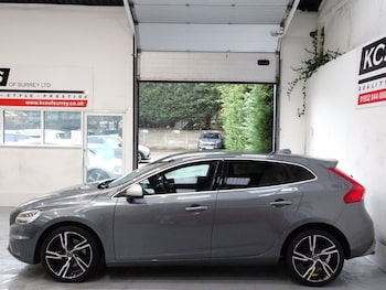 Used Volvo V40 2017 for sale - 77250034: Photo