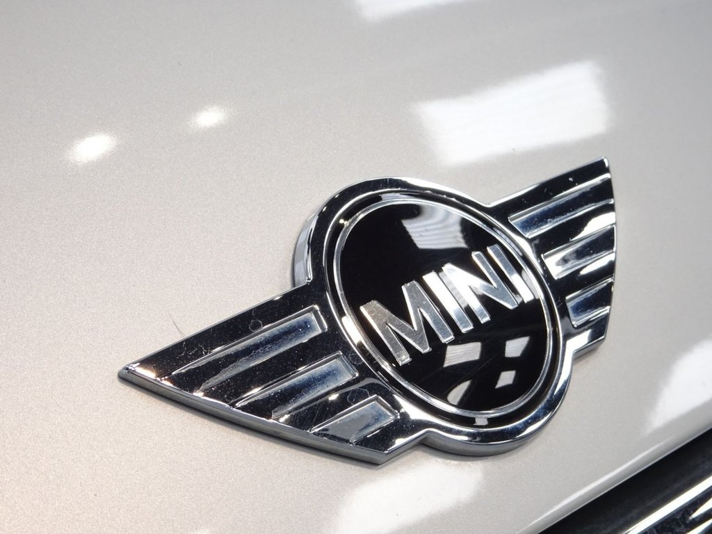 Used MINI Convertible 2017 for sale - 76509754: Photo 12