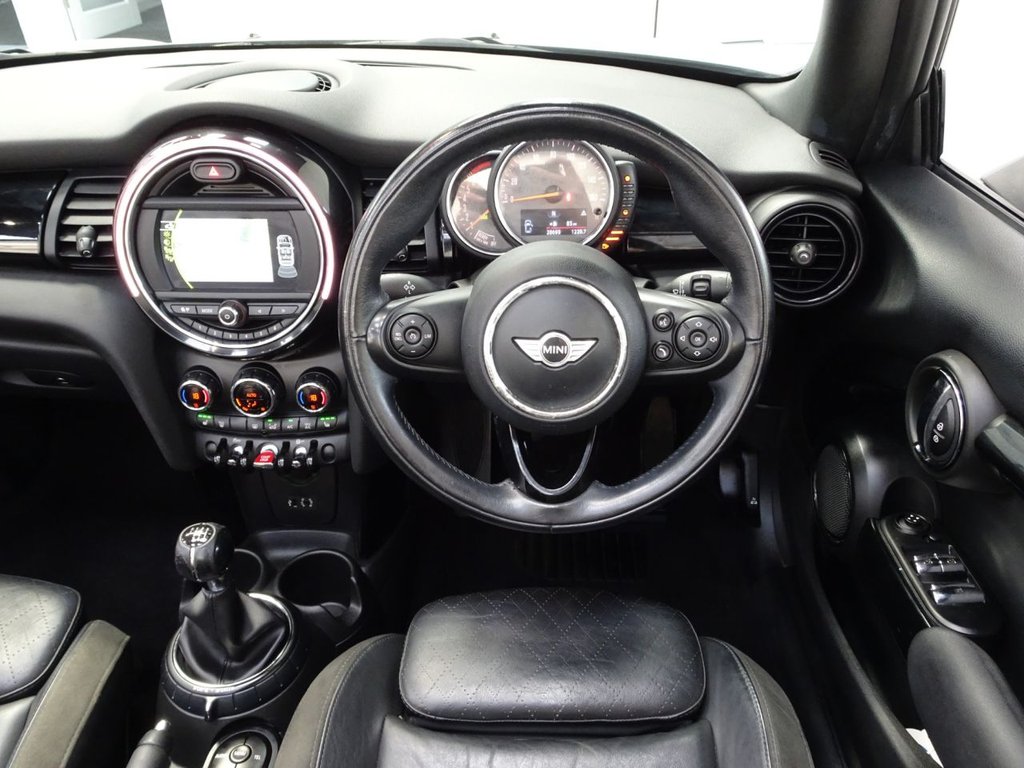 Used MINI Convertible 2017 for sale - 76509754: Photo 2