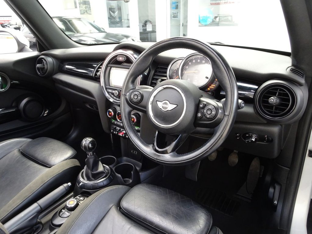 Used MINI Convertible 2017 for sale - 76509754: Photo 24