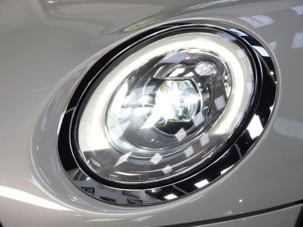 Used MINI Convertible 2017 for sale - 76509754: Photo 28