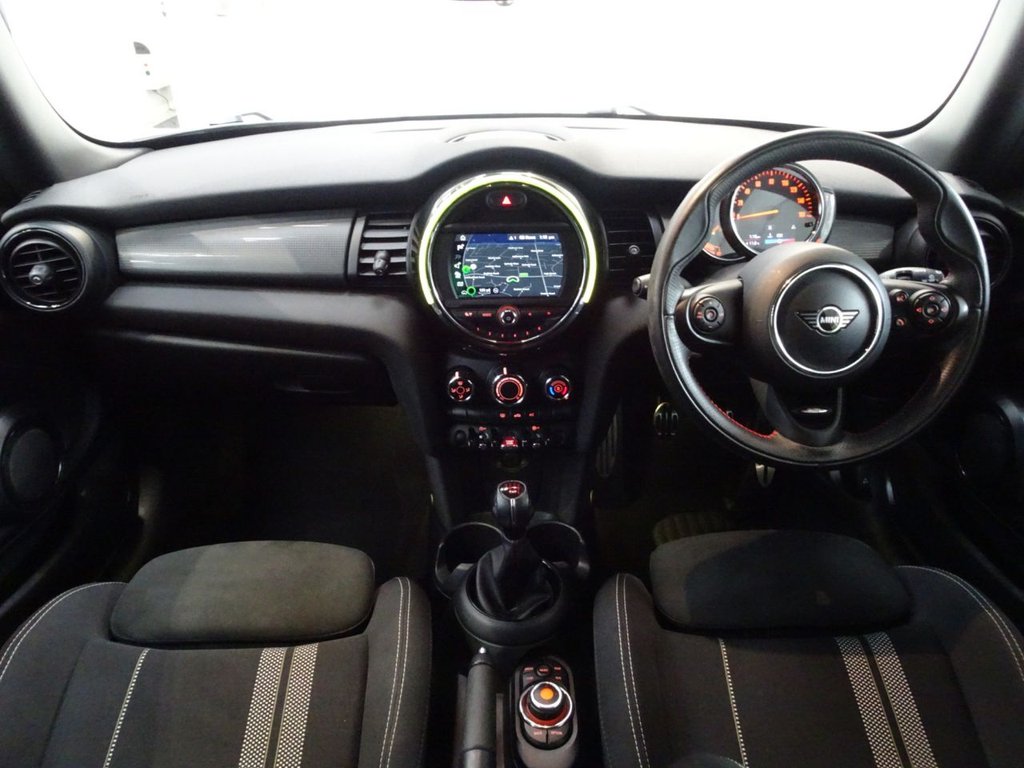 Used MINI Hatch 2019 for sale - 76685959: Photo 2