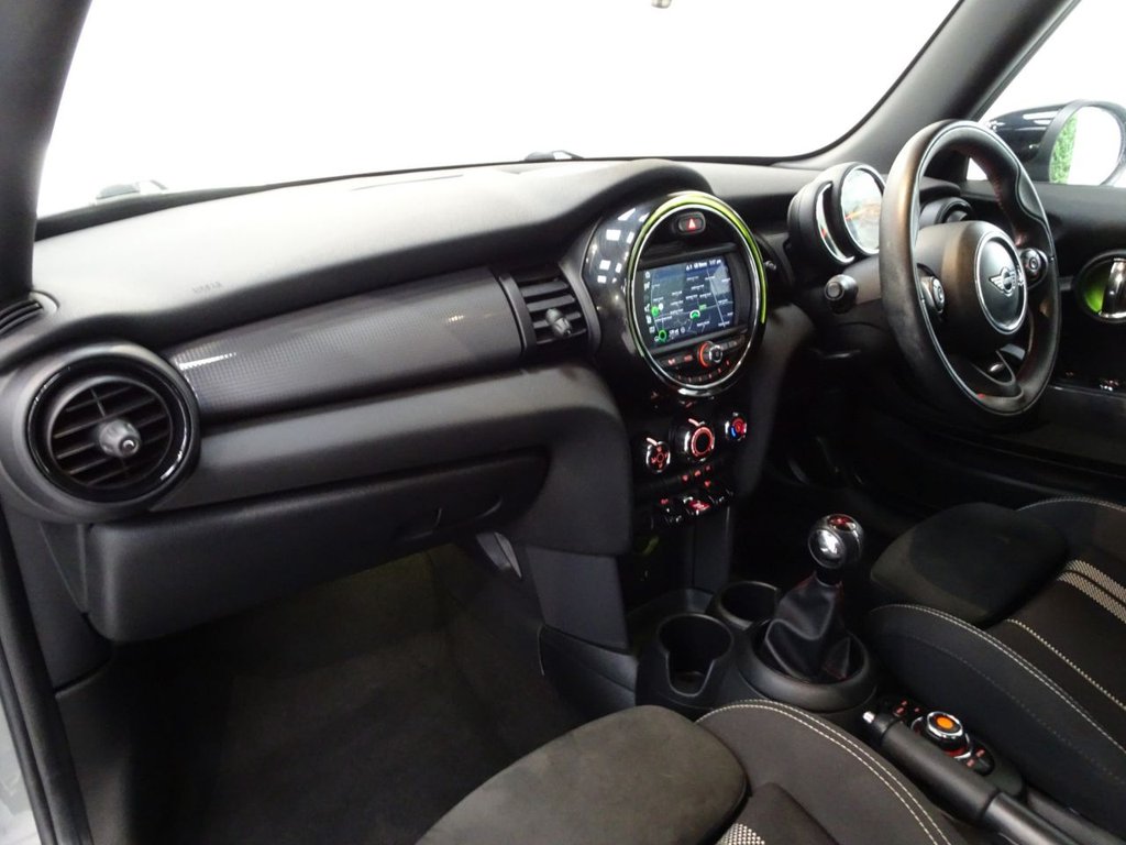 Used MINI Hatch 2019 for sale - 76685959: Photo 9