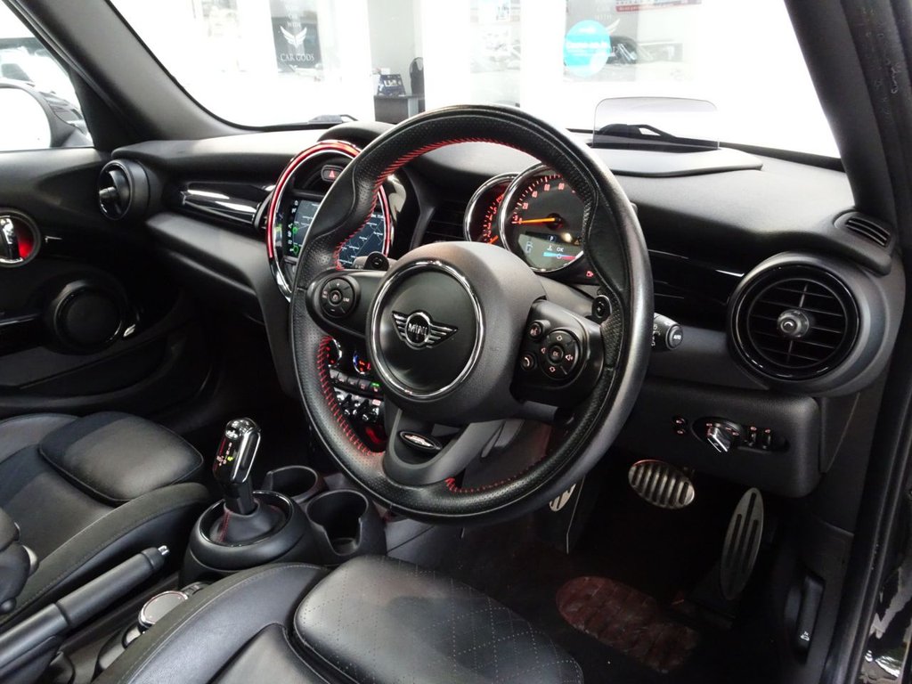 Used MINI Hatch 2018 for sale - 76867641: Photo 12