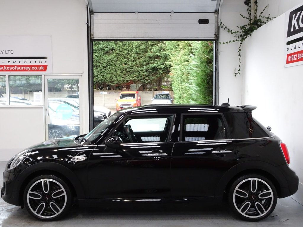 Used MINI Hatch 2018 for sale - 76867641: Photo 3