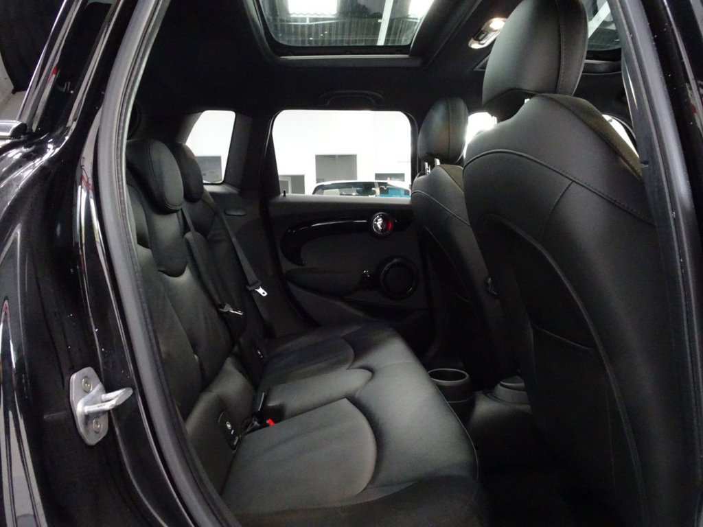 Used MINI Hatch 2018 for sale - 76867641: Photo 33