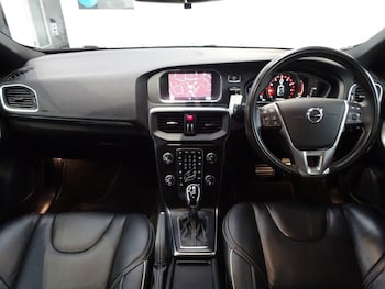 Used Volvo V40 2017 for sale - 78768770: Photo