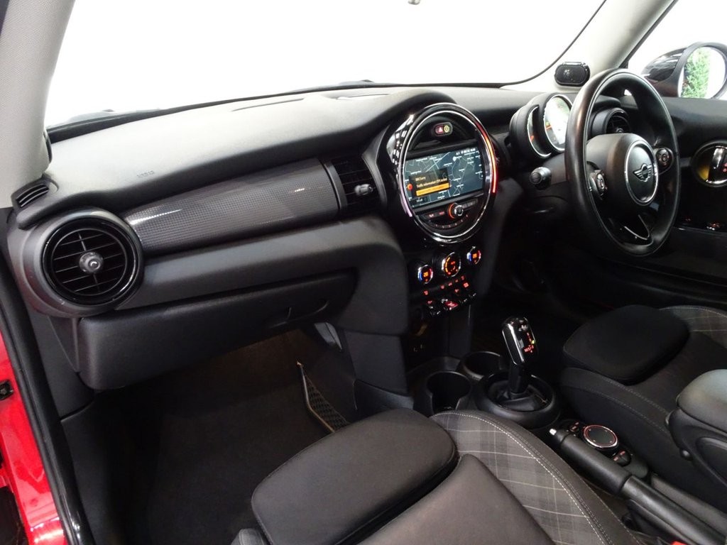 Used MINI Hatch 2018 for sale - 77621144: Photo 12