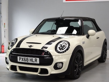 Used MINI Convertible 2018 for sale - 78768528: Photo
