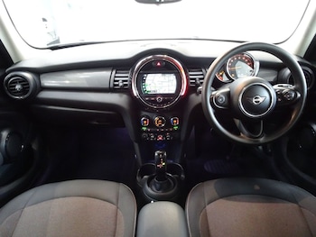 Used MINI Hatch 2019 for sale - 77806271: Photo