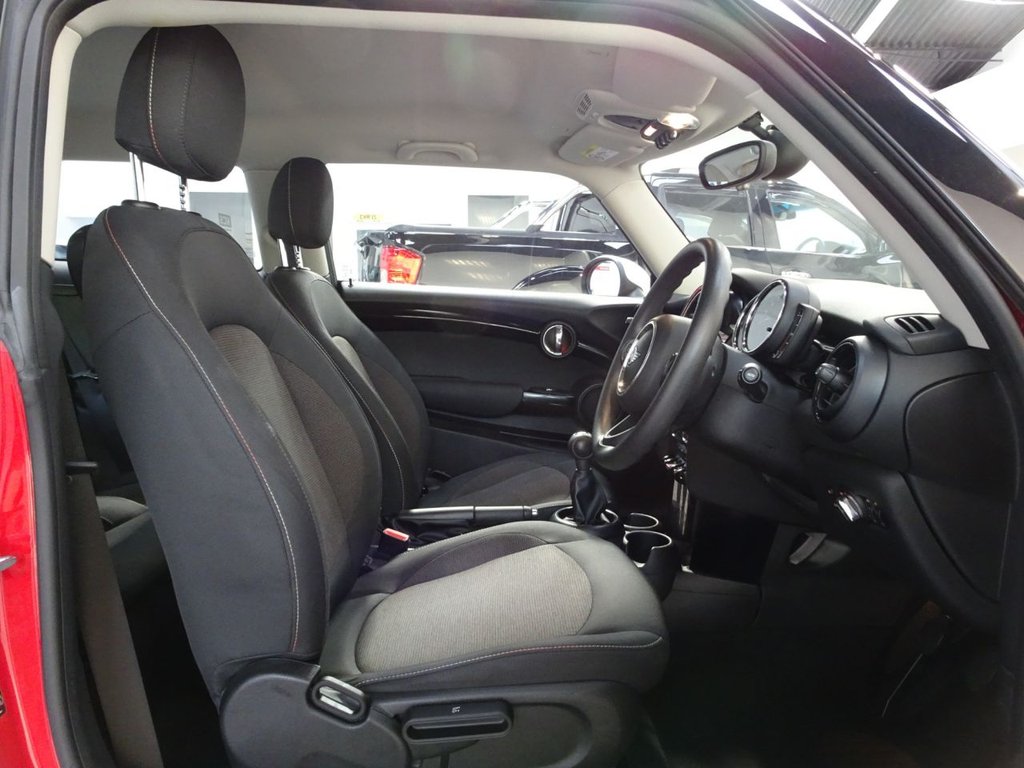 Used MINI Hatch 2018 for sale - 76509607: Photo 8