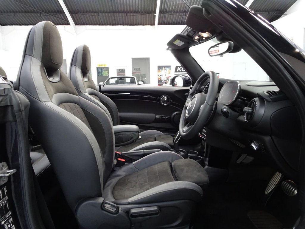 Used MINI Convertible 2023 for sale - 78068480: Photo 12