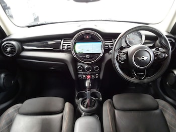 Used MINI Hatch 2018 for sale - 79129422: Photo