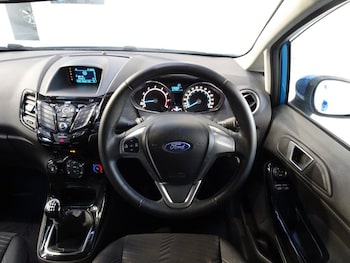 Used Ford Fiesta 2015 for sale - 76604579: Photo