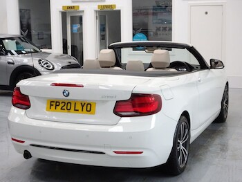 Used BMW 2 Series 2020 for sale - 77250220: Photo