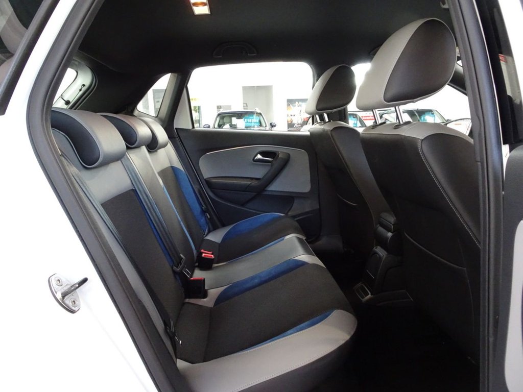 Used Volkswagen Polo 2016 for sale - 76509414: Photo 32